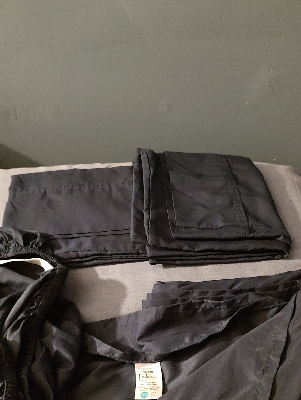 Queen Sheets - Picture 3 of 3